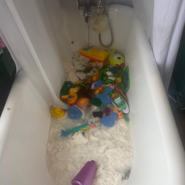 Как выжить на карантине с детьми (6 фото + 3 видео)