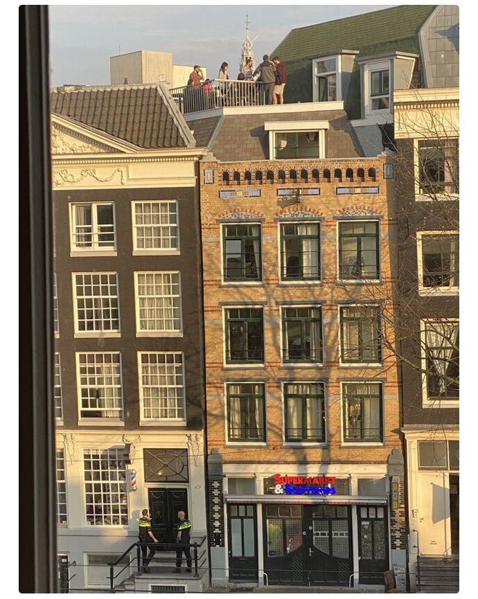 Хотели как лучше, получилось как всегда: самые идиотские способы борьбы с коронавирусом (37 фото)