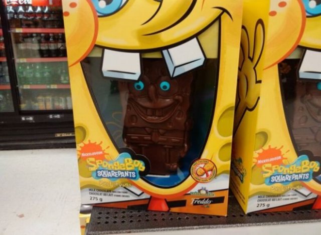 Работы дизайнеров, которые явно перестарались (15 фото)