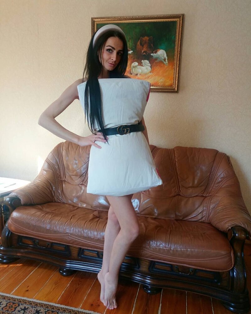 Карантин на стиле: модные образы из подручных материалов (47 фото)