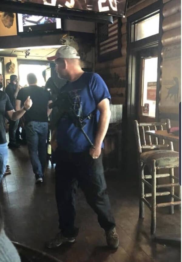 17 снимков, доказывающих, как хорошо сидеть дома! (18 фото) 17 снимков, доказывающих, как хорошо сидеть дома! (18 фото)