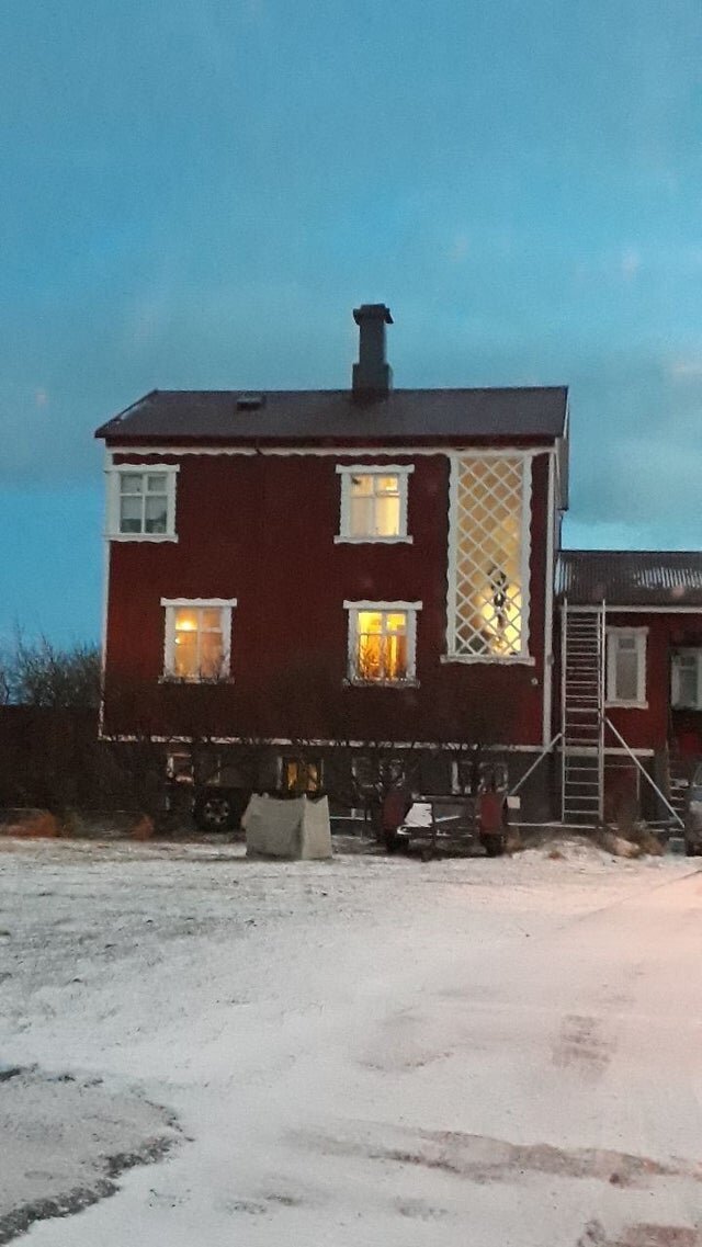 Работы дизайнеров, которые явно перестарались (15 фото)