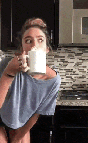 Гифки девушек с большими упругими попками