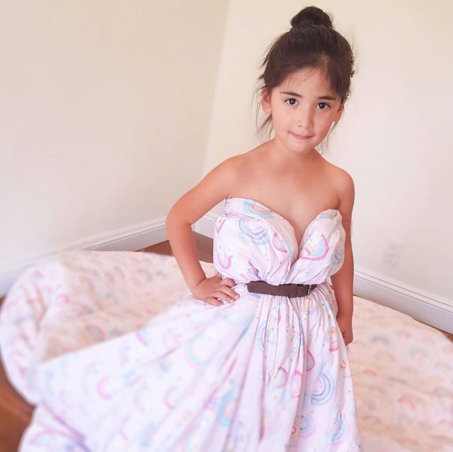 Сестры-малышки Руби и Бруклин Каратс повторяют образы мировых знаменитостей (10 фото)