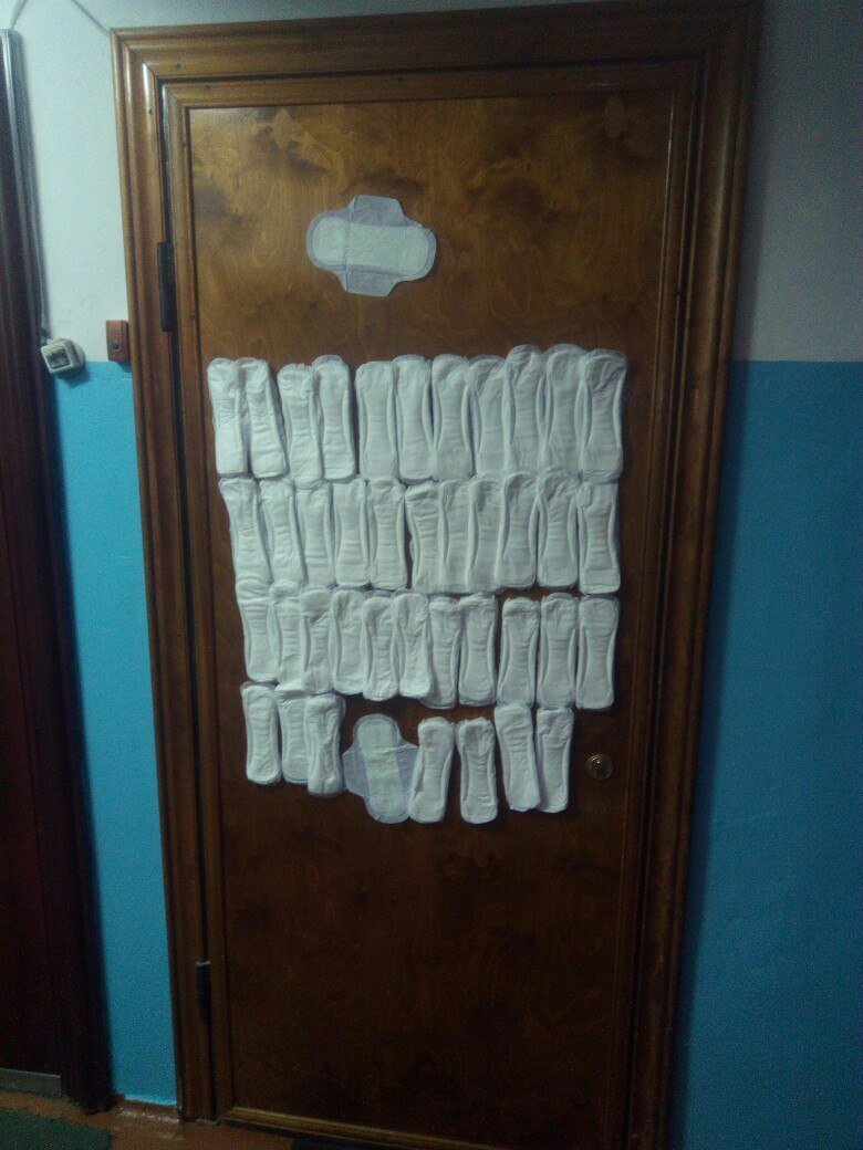 Когда реально не повезло с соседом: война жильцов (17 фото)