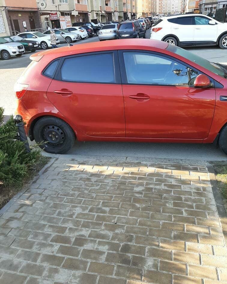 Когда реально не повезло с соседом: война жильцов (17 фото)