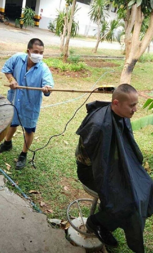 Когда социальное дистанцирование зашло слишком далеко (15 фото)