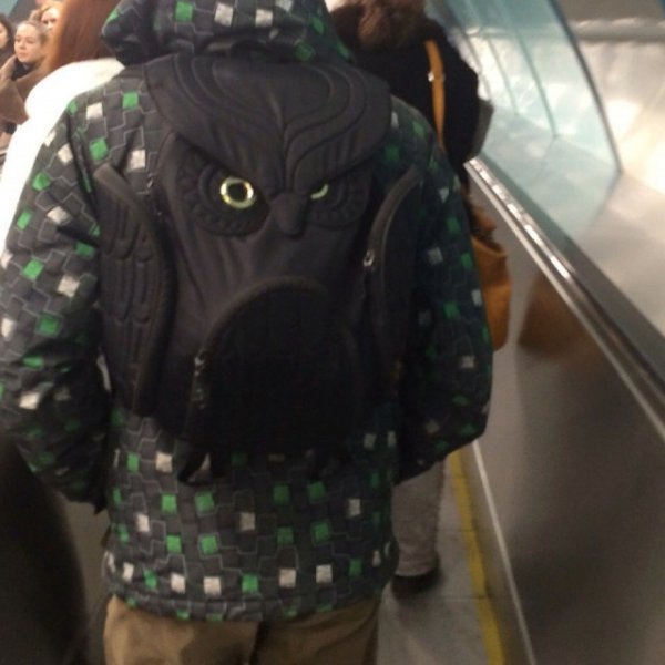 Модники и чудаки из метро (25 фото)