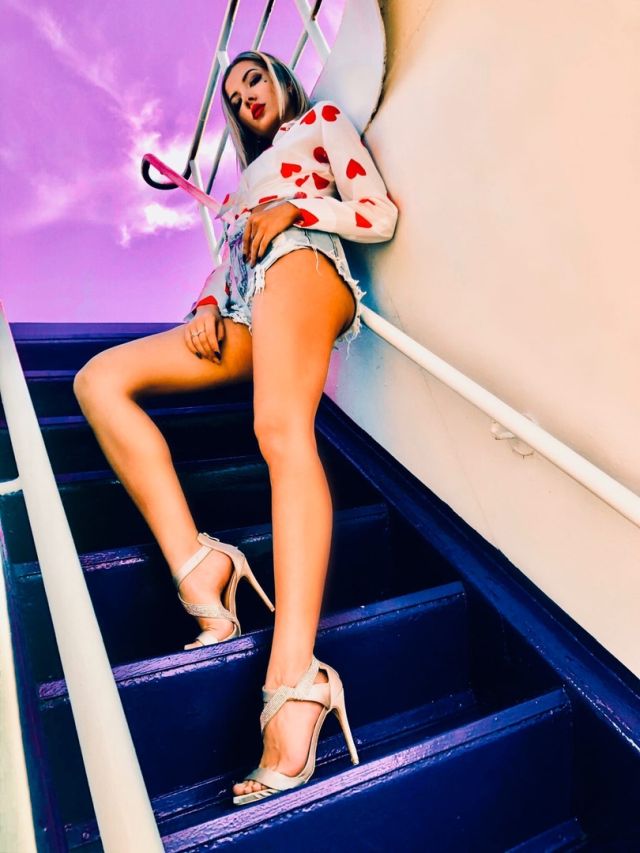 Блогерша-модель из Самары Танита Чочиева рассказала, во сколько она обойдется своему парню (20 фото)