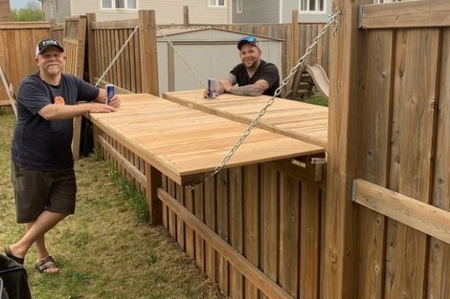 Шутки про плохих соседей (13 фото)