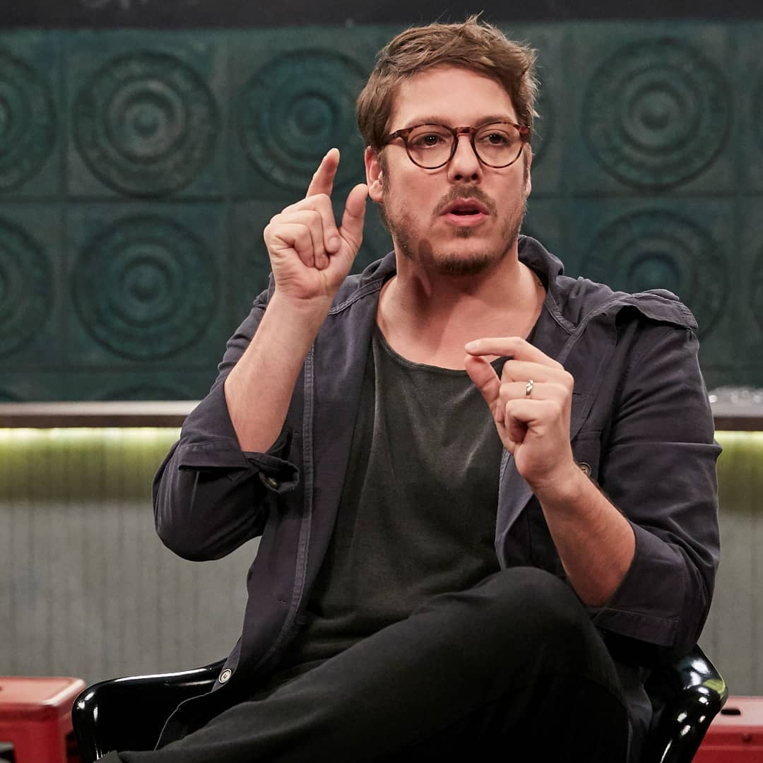 Голая жена бразильского журналиста внесла в интервью свою изюминку (3 фото) Голая жена бразильского журналиста внесла в интервью свою изюминку (3 фото)