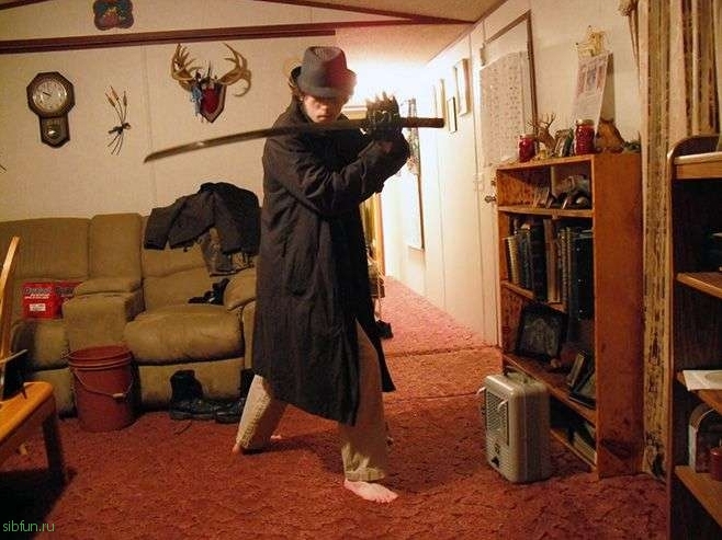 Диванные монстры Диванные монстры