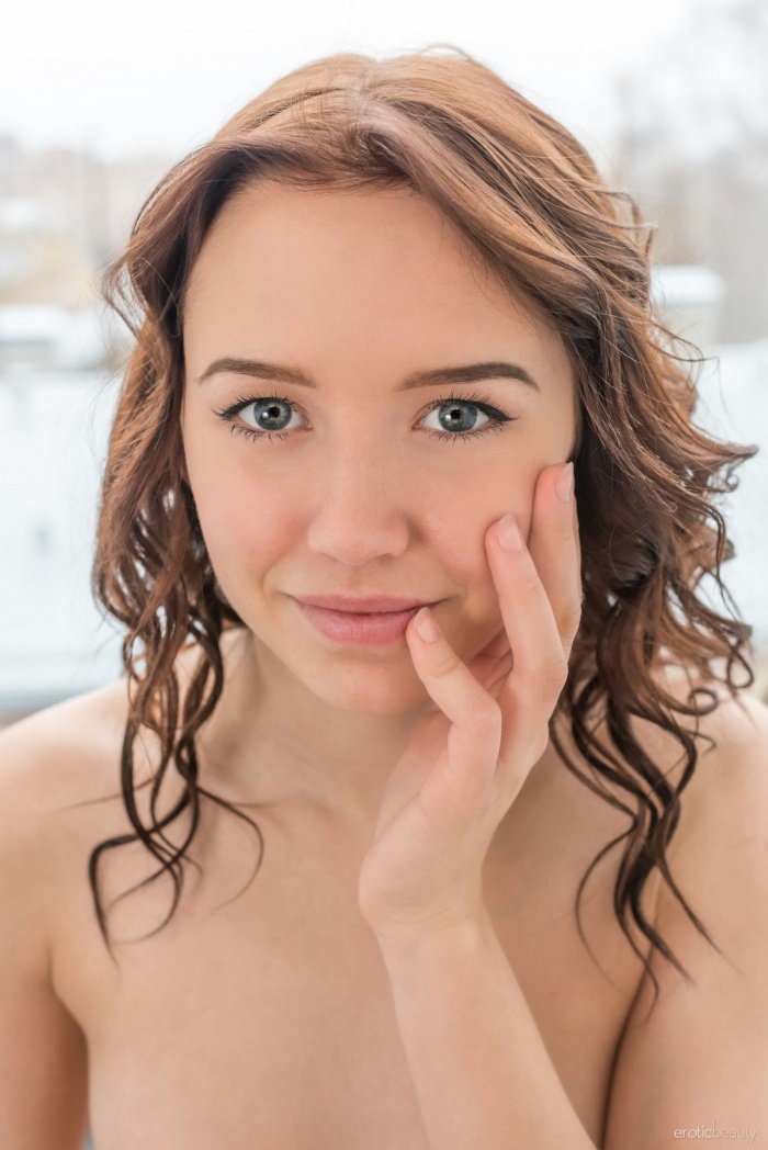 Erna (18 фото) (эротика)