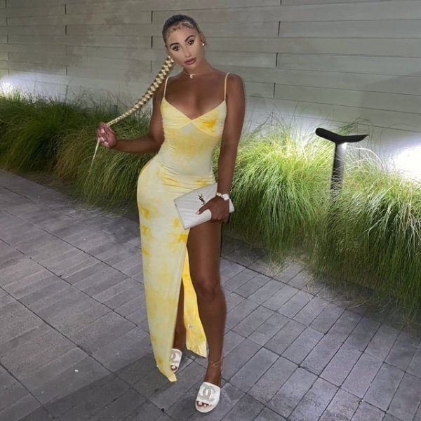 Красавцы и красавицы, которые переборщили с обработкой фотографий (15 фото) Красавцы и красавицы, которые переборщили с обработкой фотографий (15 фото)