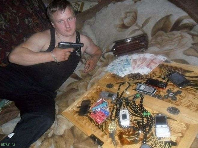 Диванные монстры Диванные монстры