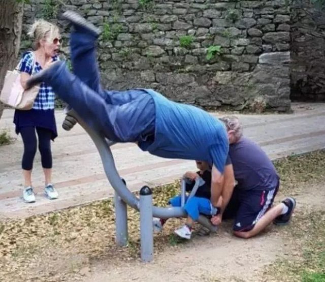 Небольшие жизненные трудности, с которыми пришлось столкнуться людям (15 фото)