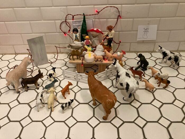 Мама и дочка: война носка (14 фото) Мама и дочка: война носка (14 фото)