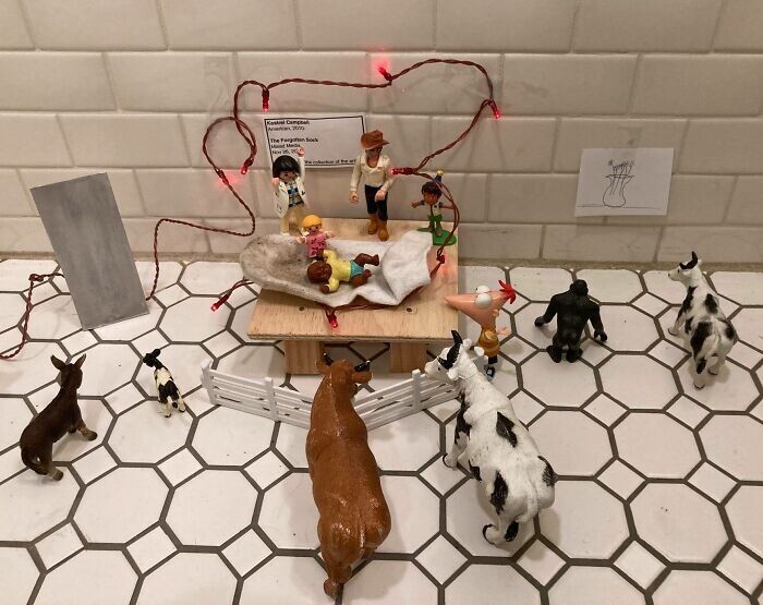 Мама и дочка: война носка (14 фото) Мама и дочка: война носка (14 фото)