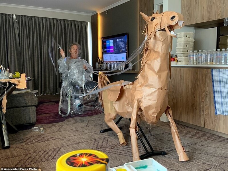 Как пережить двухнедельный гостиничный карантин и не сойти с ума от скуки (7 фото) Как пережить двухнедельный гостиничный карантин и не сойти с ума от скуки (7 фото)