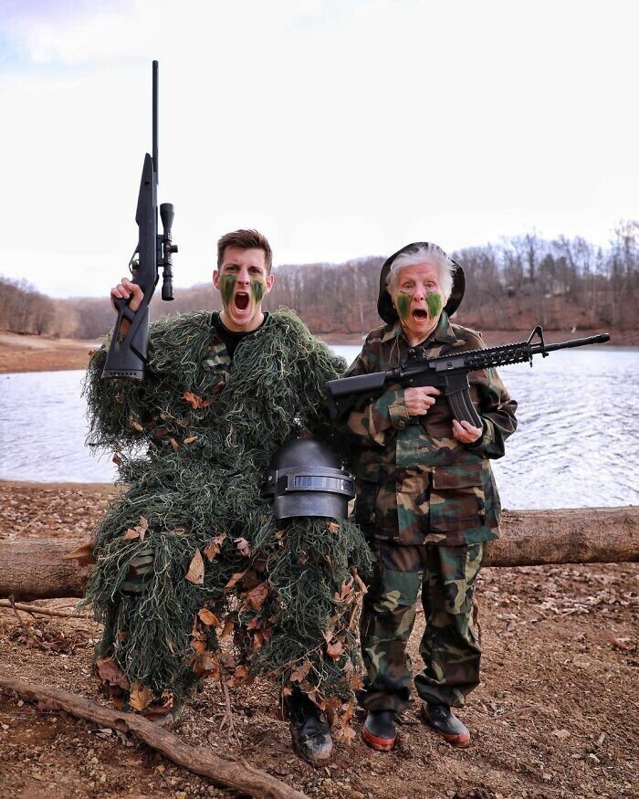 Бабушка и внук стали звездами интернета (23 фото)