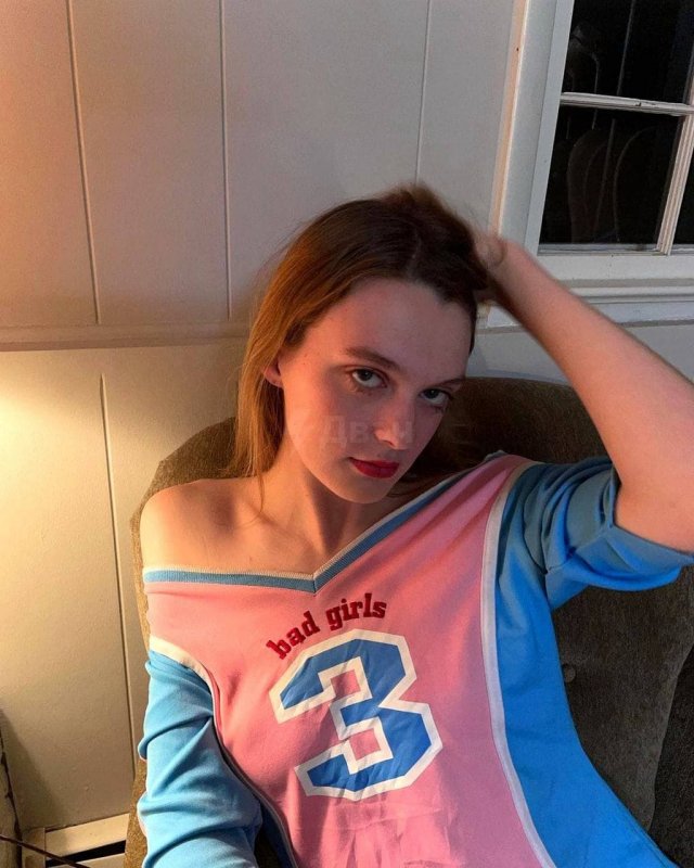 В Vogue на обложке впервые появилась трансгендерная модель Ариэль Николсон (7 фото)