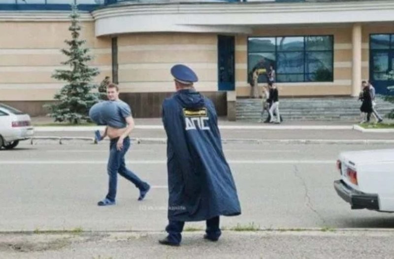 15 безумных изображений, которые заставляют усомниться в адекватности человечества (16 фото) 15 безумных изображений, которые заставляют усомниться в адекватности человечества (16 фото)