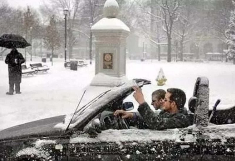 15 безумных изображений, которые заставляют усомниться в адекватности человечества (16 фото) 15 безумных изображений, которые заставляют усомниться в адекватности человечества (16 фото)