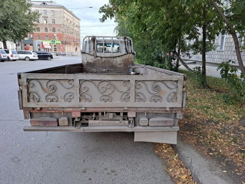 Смотри, я починил: очередные шедевры от рукастых людей (16 фото) Смотри, я починил: очередные шедевры от рукастых людей (16 фото)