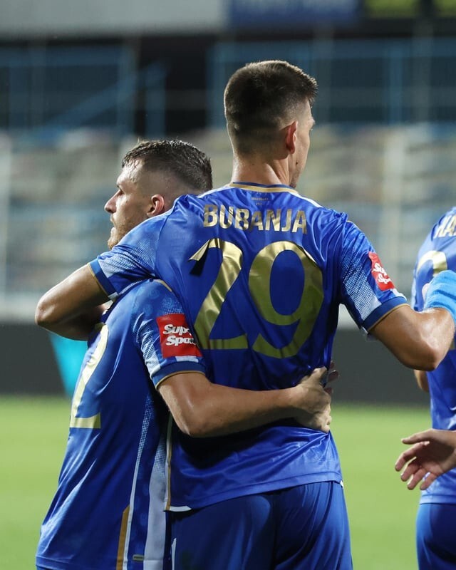 18 обманчивых фото, глядя на которые так и хочется хорошенько проморгаться (19 фото)