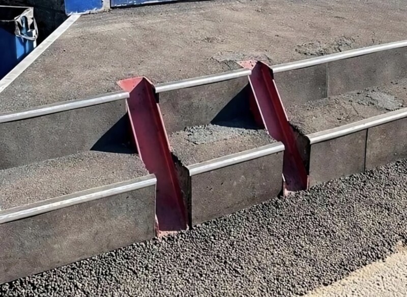 Смотри, я починил: очередные шедевры от рукастых людей (16 фото) Смотри, я починил: очередные шедевры от рукастых людей (16 фото)