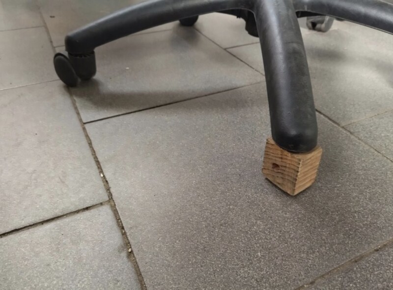 Смотри, я починил: очередные шедевры от рукастых людей (16 фото) Смотри, я починил: очередные шедевры от рукастых людей (16 фото)