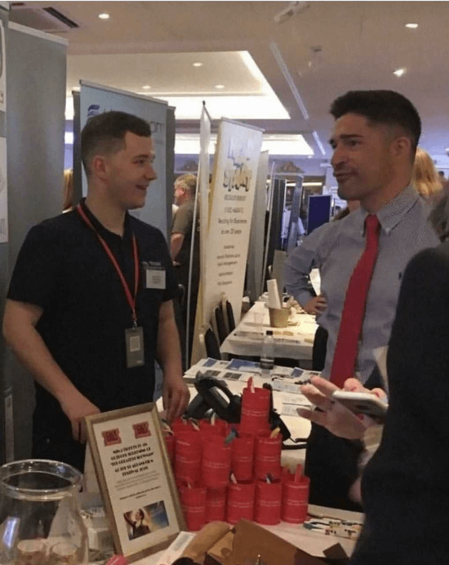 18 обманчивых фото, глядя на которые так и хочется хорошенько проморгаться (19 фото)