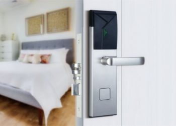 Современные замки для эко-отеля: безопасность, комфорт и гармония с природой